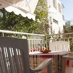 Four Seasons 2 Apartman *