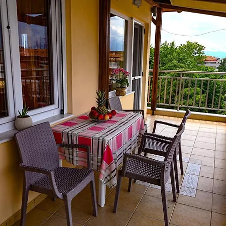 Four Seasons 2 * Paralia Katerinis