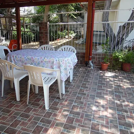 Apartman Four Seasons 2 *