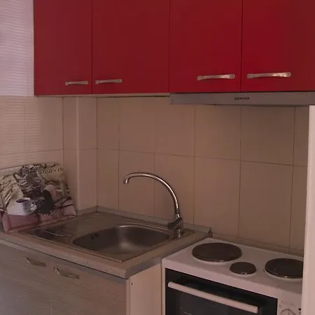 Four Seasons 2 شقة Paralía