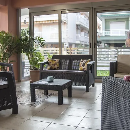 Four Seasons 2 Paralía