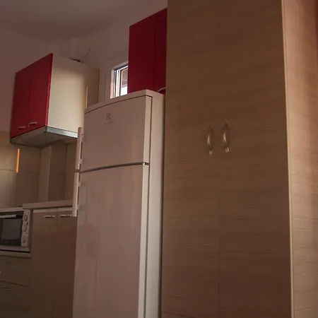 Four Seasons 2 Paralía