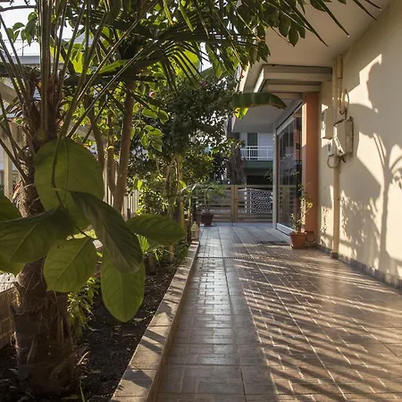 Four Seasons 2 Paralía