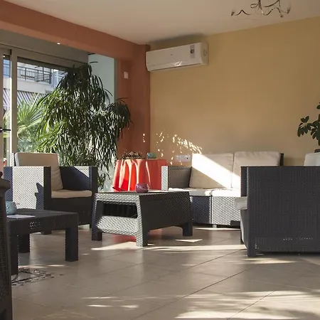 Four Seasons 2 Paralía