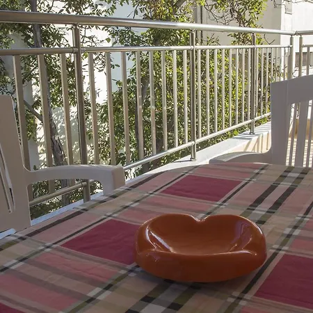 Apartman Four Seasons 2 Paralía