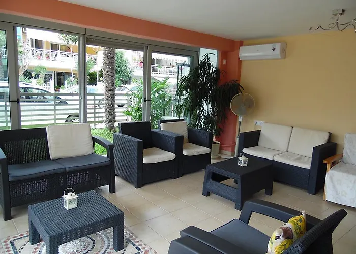 Four Seasons 2 * Paralía