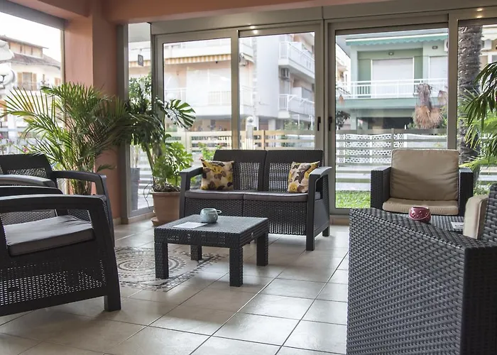 Four Seasons 2 Paralía