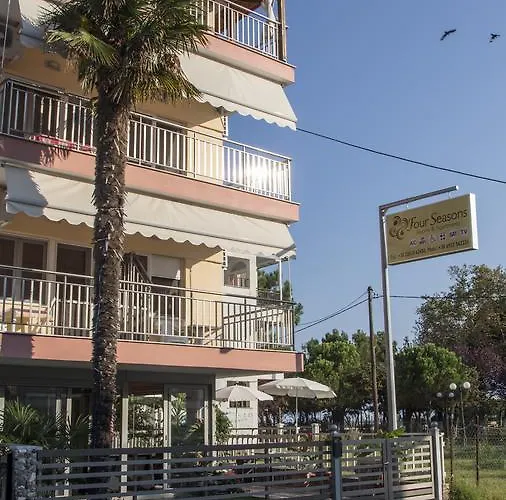 Four Seasons 2 Paralía