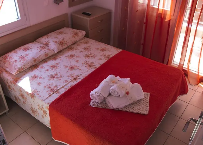 Four Seasons 2 Paralía