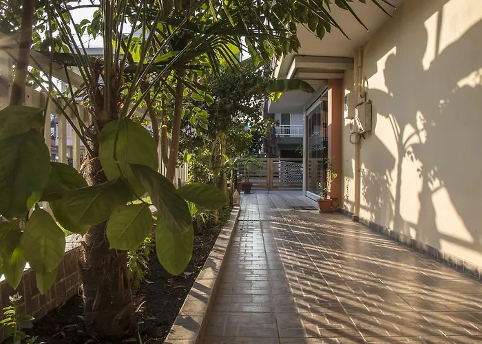 Four Seasons 2 Paralía